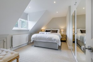 4 Schlafzimmer, Reisekinderbett, kostenloses WLAN, Bettwäsche