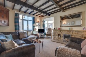 TV - 3 Bed in Sandsend (oc-wa241) (Sandsend)