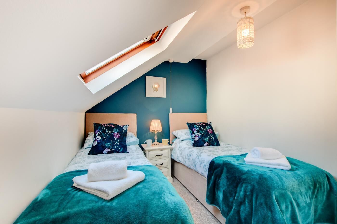 Ferros/tábuas de passar roupa, Wi-Fi de cortesia, roupa de cama