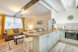 Interior - 2 Bed in Whitby (oc-w472) (Whitby)