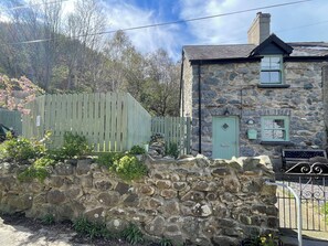 Cottage | Exterior - Old Chapel House (Llanfairfechan)