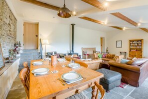 Interior - 3 Bed in Middleham (oc-o32119) (Swineside)