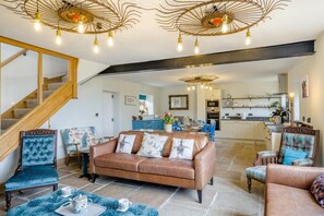 TV - 4 Bed in Stoke-on-Trent (oc-c32195) (Stoke-on-Trent)