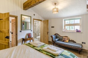 Free WiFi, bed sheets - 4 Bed in Stoke-on-Trent (oc-c32195) (Stoke-on-Trent)