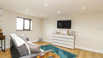 Cottage | Living area