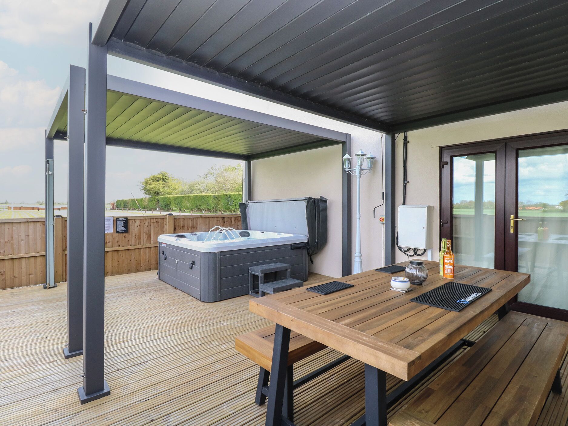 Cottage | Outdoor dining