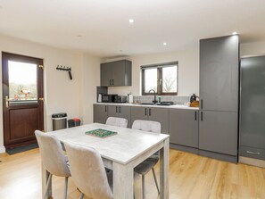 Cottage | Dining - Aloe Lodge (Diss)