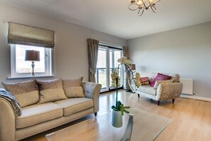 TV - 4 Bed in Amble (oc-gd1868) (Amble)