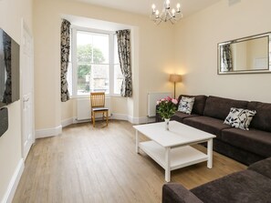 Living area - THE KESI RESIDENCE, family friendly in Loftus (Saltburn-by-the-Sea)