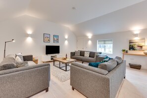 TV - 3 Bed in Snape (oc-1wadd) (Snape)