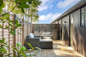 Terrace/patio - 3 Bed in Snape (oc-1wadd) (Snape)