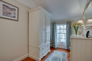 Interior - 3 Bed in St Ives (oc-vgn25) (St Ives)