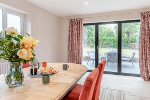 Dining - 3 Bed in Digby (oc-d32237) (Digby)