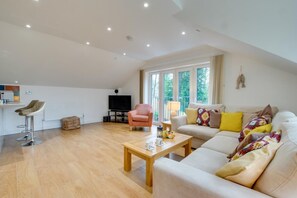 TV - 2 Bed in Langland (oc-hh20) (Newton)