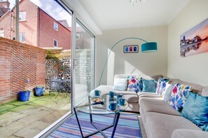 TV - 3 Bed in Cromer (oc-2103) (Cromer)
