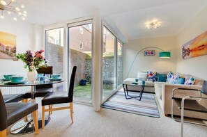 TV - 3 Bed in Cromer (oc-2103) (Cromer)