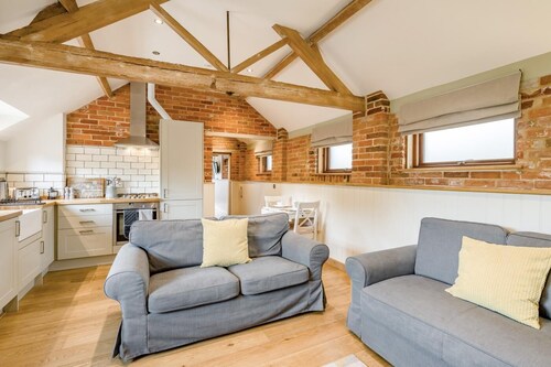 1 Bed in Blashford (oc-n32252)