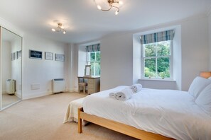2 bedrooms, iron/ironing board, travel cot, free WiFi - 2 Bed in St. Levan (oc-p00851) (Saint Levan)