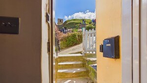 Interior - 2 Bed in Whitby (oc-w014) (Whitby)