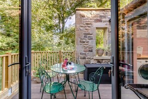 Outdoor dining - 2 Bed in Melkridge (oc-b32221) (Melkridge)