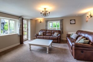 TV, fireplace - 3 Bed in Tosside Near Settle (oc-ds099) (Ribble Valley District)