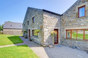 Exterior - 3 Bed in Tosside Near Settle (oc-ds099) (Ribble Valley District)