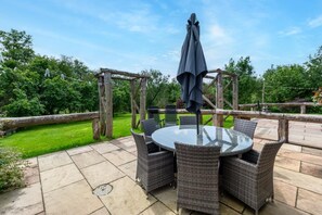 Outdoor dining - 3 Bed in Tosside Near Settle (oc-ds099) (Ribble Valley District)