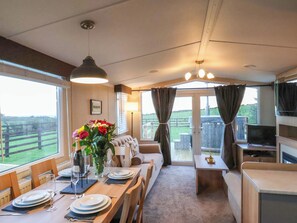 Living area - SWIFT CABIN, pet friendly, character holiday cottage in Scarborough (Scarborough)