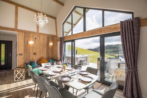 Dining - 5 Bed in Berriew (oc-ta10) (Berriew)