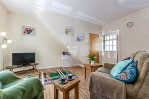 TV - 2 Bed in Whitby (oc-w966) (Whitby)
