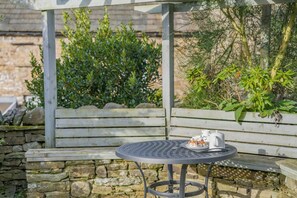 Outdoor dining - 3 Bed in Askrigg (oc-ds958) (Askrigg)