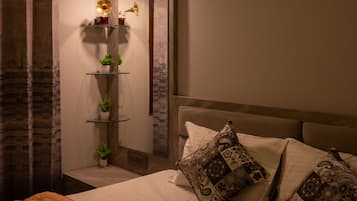 Strykejern/-brett, internettilgang og sengetøy