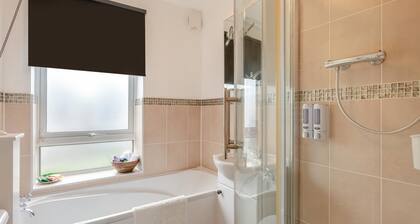 3 Bed in Corton (oc-s32347)