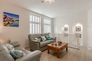 TV - 3 Bed in Mevagissey (oc-p32388) (Mevagissey)