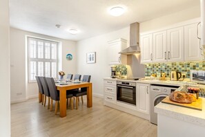 Microwave, oven, dishwasher, high chair - 3 Bed in Mevagissey (oc-p32388) (Mevagissey)