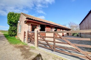Exterior - 1 Bed in Pickering (oc-y290) (Middleton)