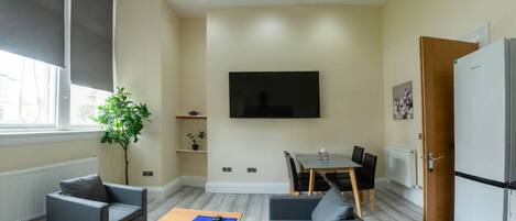 تلفزيون ذكي