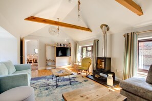 TV - 5 Bed in Salthouse (oc-cubot) (Salthouse)