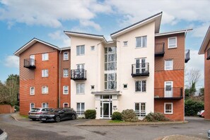 Exterior - Apartment - Sleeps 2 - Parking - City Centre Close (Coventry)