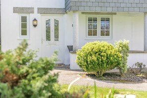 Exterior detail - 2 Bed in St. Ives (oc-9gwel) (St Ives)