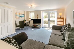 TV - 2 Bed in St. Ives (oc-9gwel) (St Ives)