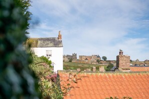 Miscellaneous - 3 Bed in Whitby (oc-w009) (Whitby)