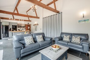 TV - 3 Bed in Wood Dalling (oc-caba) (Wood Dalling)