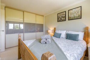 Fer et planche à repasser, lit de bébé portatif, accès au Wi-Fi (inclus)