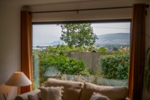 Interior - 2 Bed in Whitby (oc-ra004) (Raw)