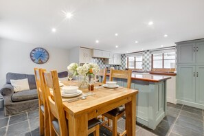 Dining - 2 Bed in Whitby (oc-w003) (Whitby)