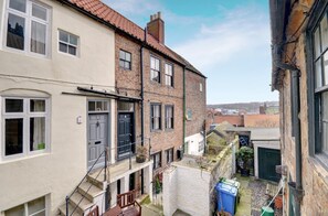 Exterior - 2 Bed in Whitby (oc-w003) (Whitby)