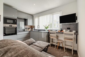 Interior - 1 Bed in Newquay (oc-o32401) (Holywell)