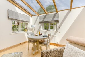 Dining - 1 Bed in Knapton (oc-k32395) (Knapton)