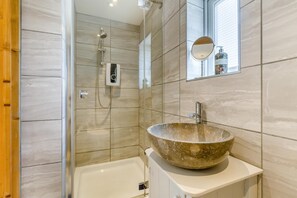 Towels - 1 Bed in Knapton (oc-k32395) (Knapton)
